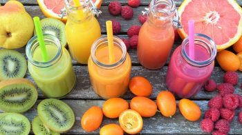 Las mejores licuadoras baratas para hacer zumo en el 2020 imagen 23 zumo de frutas variadas