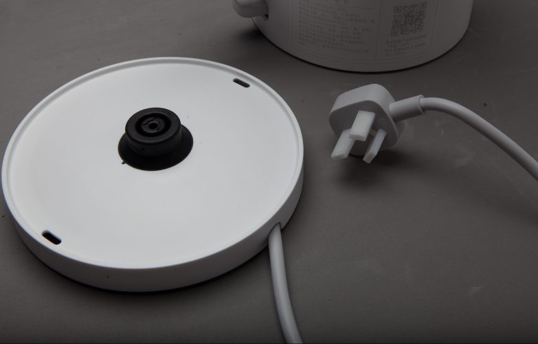 Guía para comprar el mejor hervidor de agua eléctrico en 2021 imagen 30 enchufe de tres pines en hervidor xiaomi