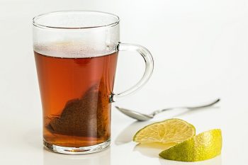 Guía para comprar el mejor hervidor de agua eléctrico en 2020 imagen 40 té en bolsa con limon