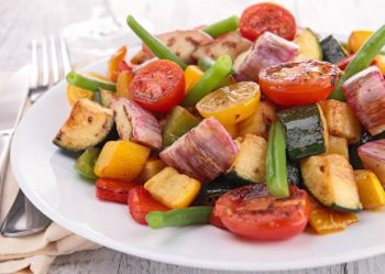 verduras hechas en planchas de asar para cuidar de la salud