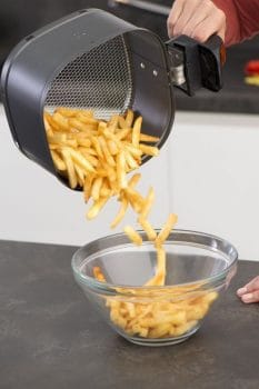 hacer patatas fritas crujientes sin aceite en freidora