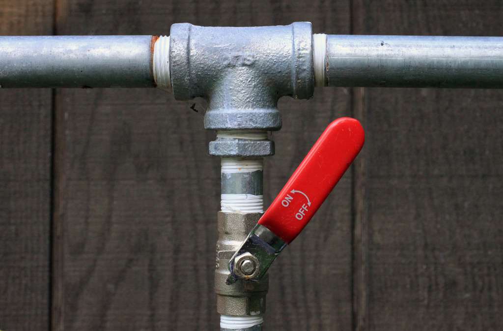 Consejos de mantenimiento de un termo eléctrico imagen 8 Mantenimiento_llave-de-paso