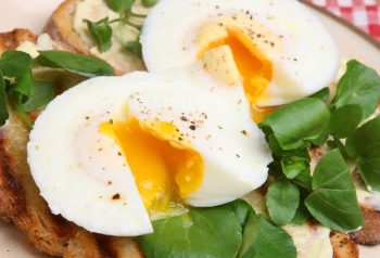 5 trucos ingeniosos para usar el microondas imagen 1 Preparar-diferentes-tipos-de-huevos
