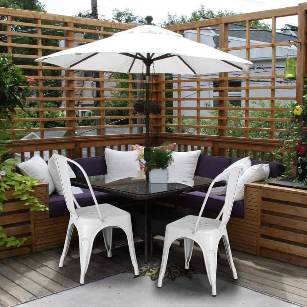 Sillas Tolix : Símbolo del estilo vintage industrial imagen 7 terraza-elegante-con-las-sillas-tolix