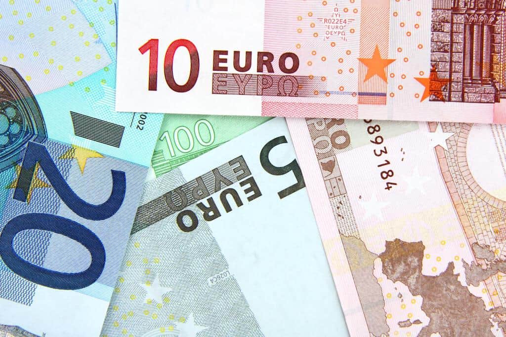 Guía detallada para comprar la mejor barra de sonido para TV imagen 19 billetes-de-euros