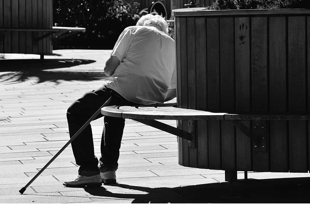 ¿Cómo evitar un golpe de calor? imagen 2 niños-y-ancianos-propensos-al-golpe-de-calor