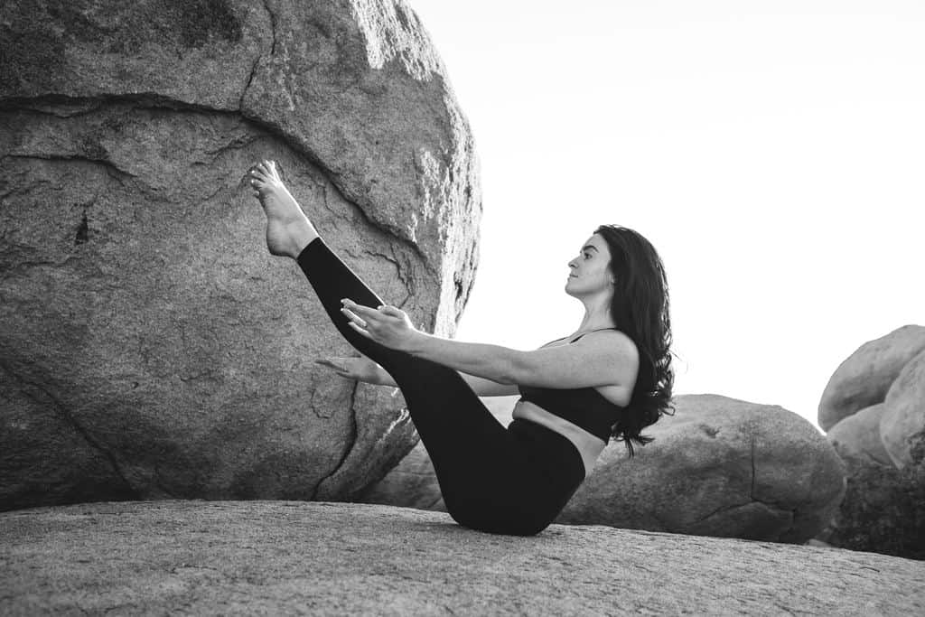 3 poses de yoga pour renforcer l'abdomen image 2 Paripurna-Navasana-comme-yoga-poses-pour-renforcer-l'abdomen