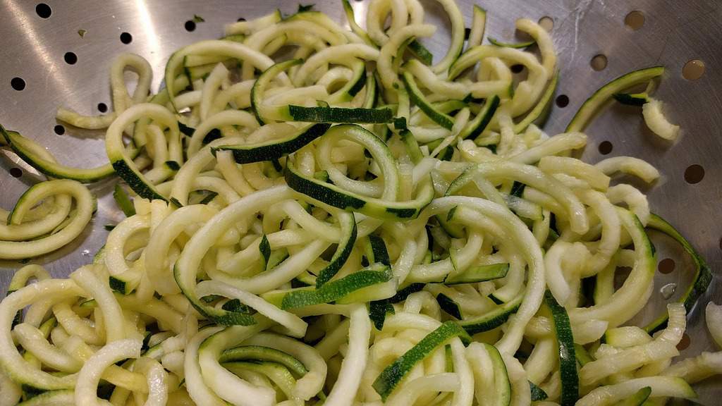 ¿Qué significa ser crudivegano? imagen 17 calabacín-en-forma-de-pasta