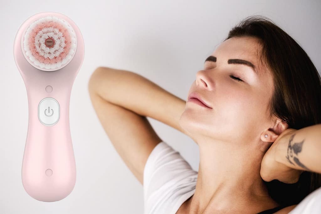 Qu'est-ce que l'exfoliation faciale image 4 brosse-faciale-pour-exfoliation-faciale