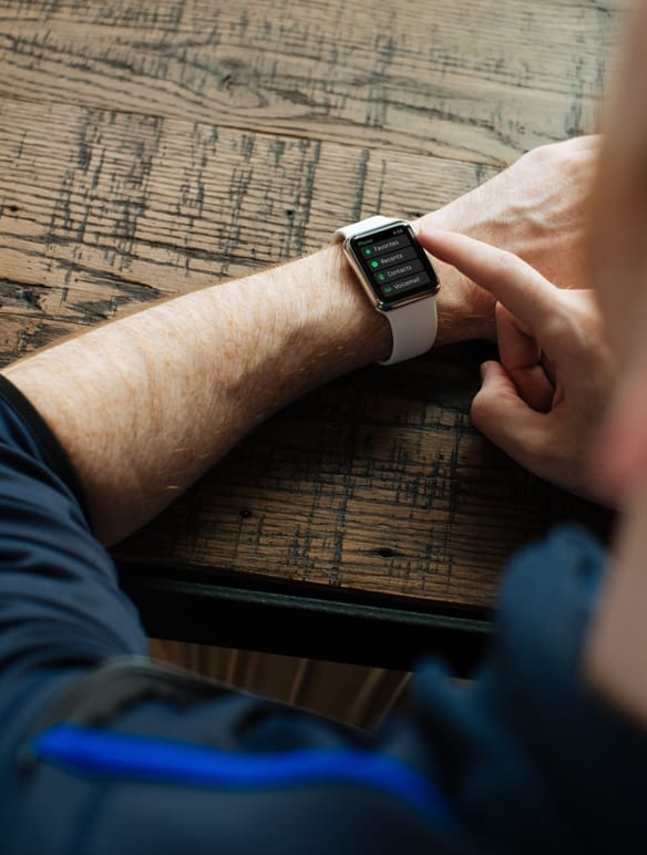 Cómo cargar el reloj deportivo mientras se está usando imagen 8 configuraciones-en-el-reloj-para-ahorrar-batería