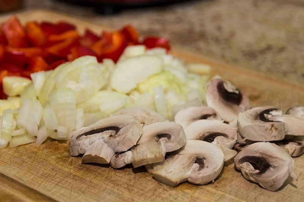 ¿Qué significa ser crudivegano? imagen 8 verduras-cortadas-para-alimentación-crudivegana