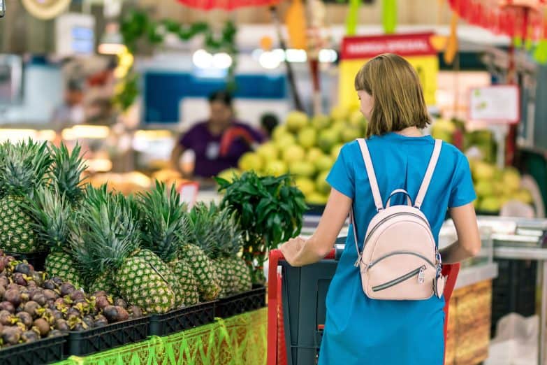 12 hábitos de la gente con casas limpias imagen 3 comprar-en-el-supermercado