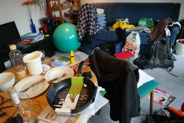 12 hábitos de la gente con casas limpias imagen 9 desorden-y-cumulo-de-objetos