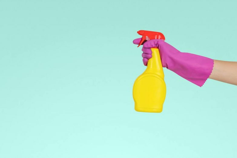 Cómo usar un limpiador para azulejos (Grout Cleaner) imagen 4 usar-vaporizador-para-limpiar-con-un-limpiador-para-azulejos