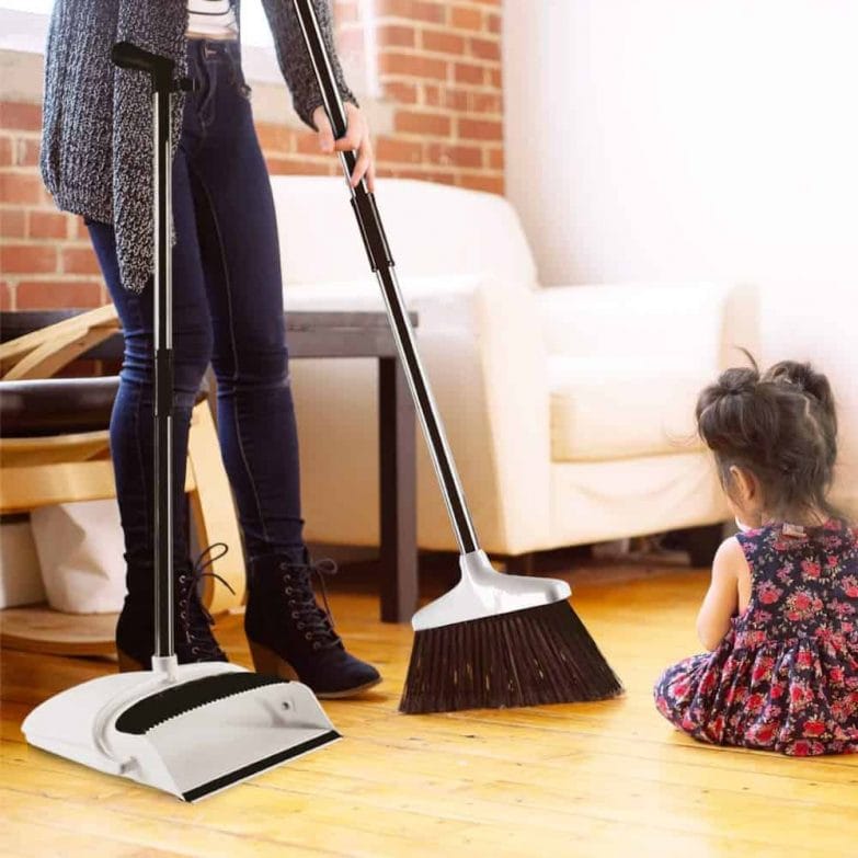 Cómo limpiar el suelo de manera eficiente con una mopa a vapor sin pasar la escoba