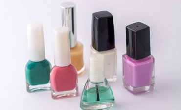 diferentes tipos de esmaltes de uñas