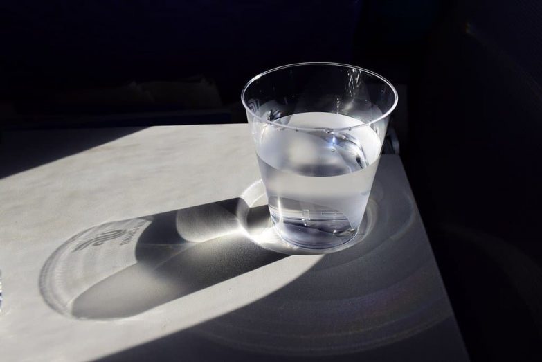 Cómo evitar que la calefacción reseque la casa imagen 4 recipiente de agua