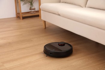 Robot aspirador Xiaomi: Guía detallada para comprar el mejor modelo del 2020 imagen 38 el robot aspirador xiaomi mop pro debajo de un mueble