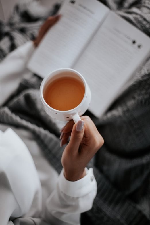 preparación de infusiones a diario con hervidor de agua