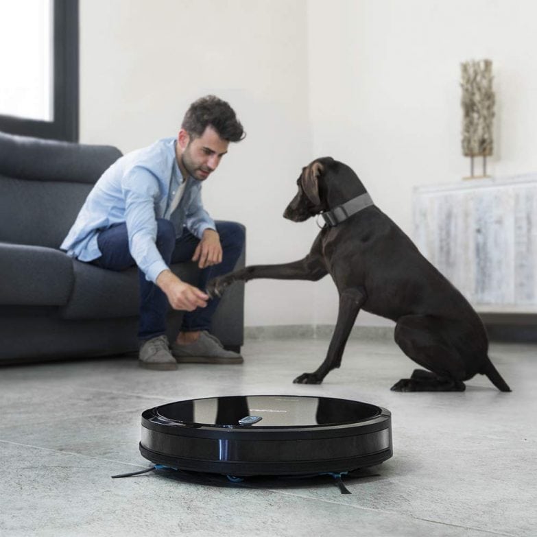 robot aspirador para personas con mascota en casa