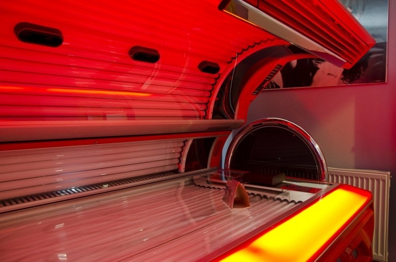 uso del acelerador del bronceado en el solarium