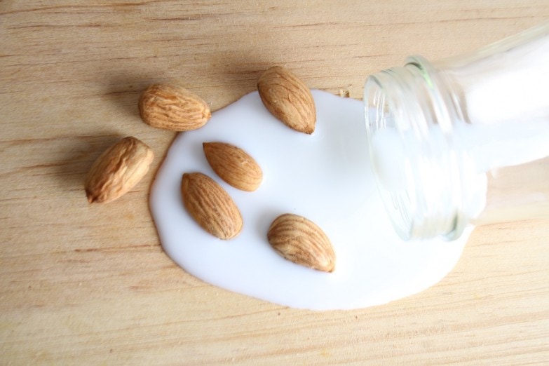 Como preparar leche de almendras