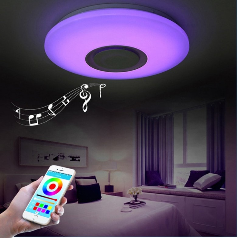 Lámpara de techo led con bluetooth: ¿Cuál comprar en 2020? imagen 2 habitación con lámpara de techo con música