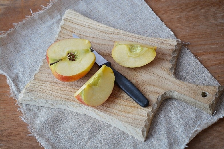 cortar la fruta antes de licuarla