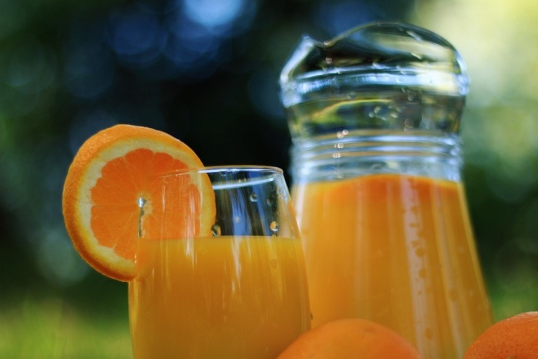Cuáles son los beneficios saludables de preparar zumos naturales imagen 6 Los zumos de naranja ayudan a prevenir las enfermedades degenerativas.