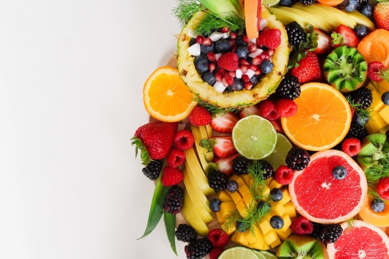 Consejos para preparar las mejores recetas con una licuadora imagen 3 Combina frutas y verduras compatibles en tus zumos.