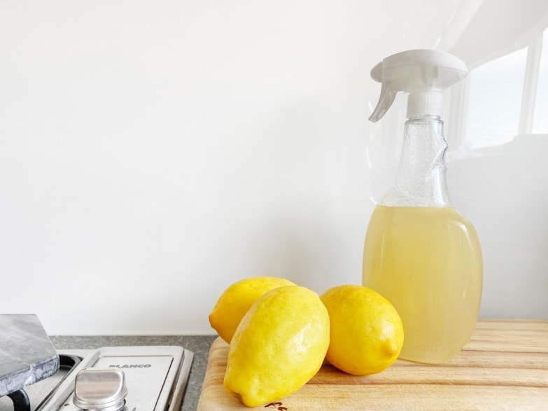 Cómo limpiar las baldosas del baño en 6 pasos imagen 6 Cómo limpiar las baldosas del baño con vinagre o limón