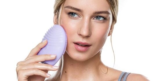 Quelles sont les différences entre les brosses faciales FOREO Luna image 4 Housse de brosses nettoyantes pour le visage Foreo