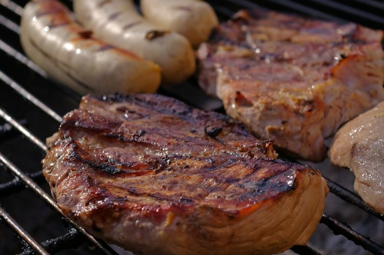 Carne a la parrilla. 