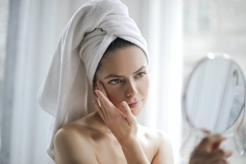 La depilación con luz pulsada intensa puede tener beneficios extras para la piel si se realiza de forma adecuada