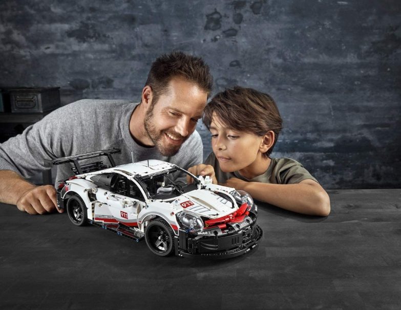 Padre e hijo con Lego Technic
